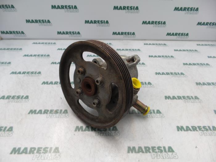 Usagé Pompe de direction Citroen ZX 1.4i Aura,Avantage,Familiale,Reflex Prix € 35,00 Règlement à la marge proposé par Maresia Parts