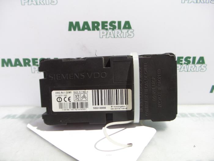 Used Computer, miscellaneous Peugeot 407 (6D) 2.0 HDiF 16V Price € 29,99 Margin scheme offered by Maresia Parts