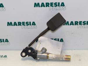 Used Seatbelt tensioner, left Peugeot 306 Break (7E) 1.9 D,XND Price € 25,00 Margin scheme offered by Maresia Parts