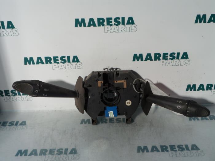 Steering column stalk from a Fiat Marea (185AX) 1.6 SX,ELX 16V 1997
