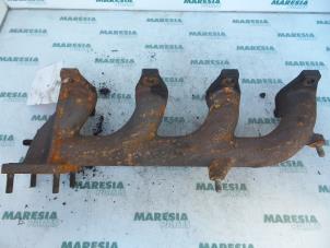 Used Exhaust manifold Renault Master II (FD/HD) 2.8 dTi T35 Price € 102,85 Inclusive VAT offered by Maresia Parts