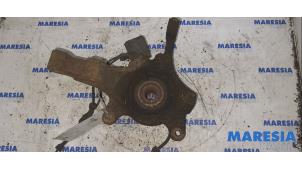 Used Knuckle, front right Renault Laguna I (B56) 1.8 16V Price € 60,00 Margin scheme offered by Maresia Parts