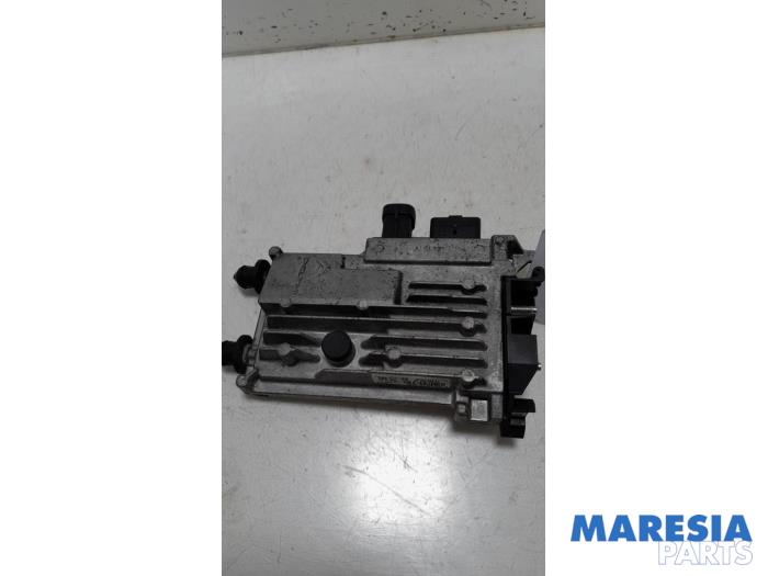 Used Start/Stop computer Peugeot 308 (L3/L8/LB/LH/LP) 1.6 BlueHDi 120 Price € 75,00 Margin scheme offered by Maresia Parts