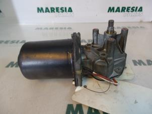 Used Front wiper motor Peugeot 106 II 1.5 XNd,XRd,Sketch Price € 25,00 Margin scheme offered by Maresia Parts