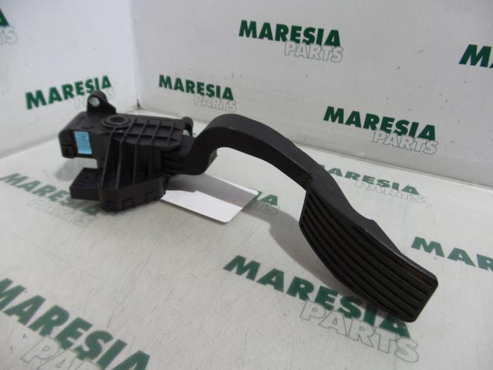 Gaspedalposition Sensor van een Fiat Grande Punto (199) 1.2 2006
