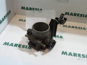 Usagé Boitier papillon Lancia Delta (836) 1.6 i.e. 16V Prix € 40,00 Règlement à la marge proposé par Maresia Parts