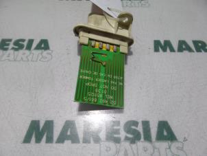 Used Heater resistor Renault Vel Satis (BJ) 2.2 dCi 150 16V Price € 25,00 Margin scheme offered by Maresia Parts