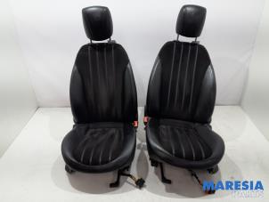 Usados Juego de tapicería (completo) Lancia Delta (844) 1.4 T-Jet 16V 150 Precio € 249,99 Norma de margen ofrecido por Maresia Parts