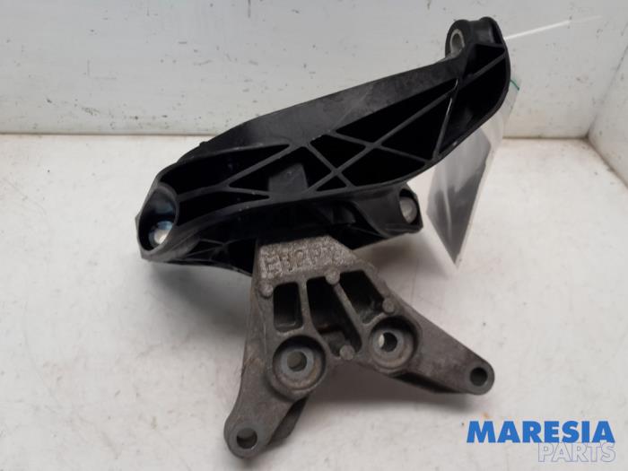 Used Engine mount Peugeot 3008 II (M4/MC/MJ/MR) 1.2 12V e-THP PureTech 130 Price € 39,95 Margin scheme offered by Maresia Parts