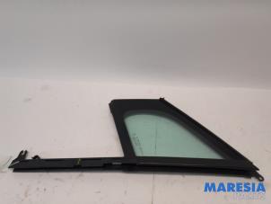Usados Ventanilla triangular izquierda delante Peugeot 3008 I (0U/HU) 1.6 VTI 16V Precio € 30,00 Norma de margen ofrecido por Maresia Parts