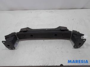 Usados Marco de parachoques delante Lancia Delta (844) 1.4 T-Jet 16V 150 Precio € 89,00 Norma de margen ofrecido por Maresia Parts