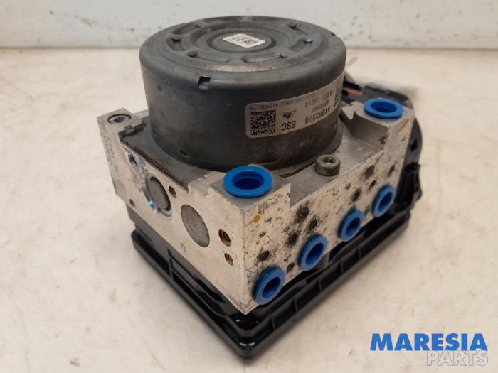 Begagnade ABS-pump Alfa Romeo Giulietta (940) 1.75 TBI 16V QV Pris € 199,00 Marginaltabell erbjuds av Maresia Parts