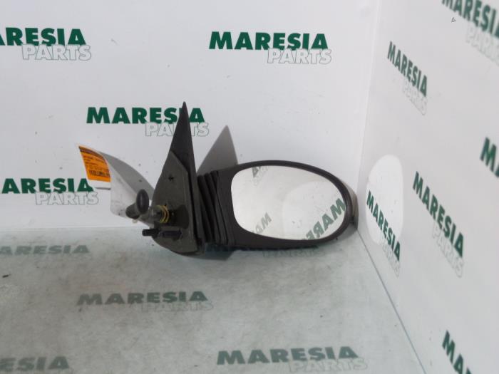 Wing mirror, right from a Fiat Seicento (187) 1.1 MPI S,SX,Sporting 2003