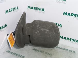 Used Wing mirror, left Renault Kangoo (KC) 1.9 D 55 Price € 18,15 Inclusive VAT offered by Maresia Parts