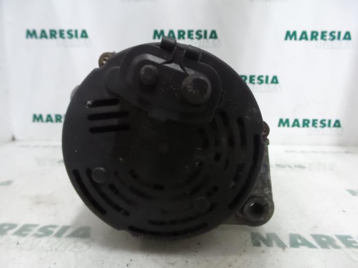Dynamo van een Alfa Romeo 156 (932) 1.6 Twin Spark 16V 1999