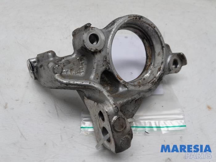 Used Engine mount Citroen C4 Grand Picasso (3A) 1.6 HDiF, Blue HDi 115 Price € 30,00 Margin scheme offered by Maresia Parts
