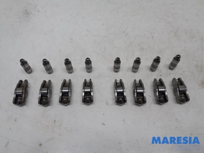 Usagé Culbuteur Citroen C4 Grand Picasso (3A) 1.6 HDiF, Blue HDi 115 Prix € 40,00 Règlement à la marge proposé par Maresia Parts