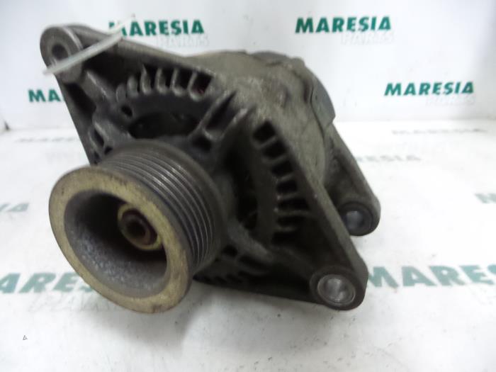 Begagnade Dynamo Alfa Romeo 146 (930B) 1.6 Twin Spark 16V Pris € 40,00 Marginaltabell erbjuds av Maresia Parts