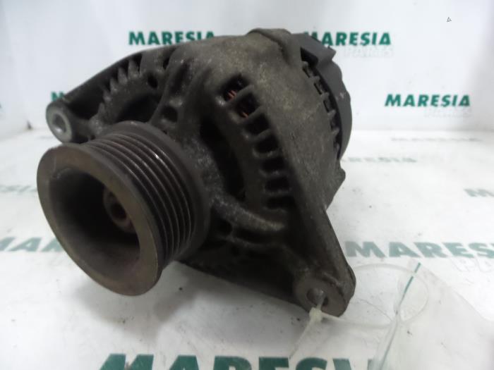 Begagnade Dynamo Alfa Romeo 145 (930A) 1.8 Twin Spark 16V Pris € 40,00 Marginaltabell erbjuds av Maresia Parts
