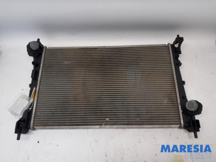 Usagé Radiateur Lancia Delta (844) 1.4 T-Jet 16V 150 Prix € 35,00 Règlement à la marge proposé par Maresia Parts