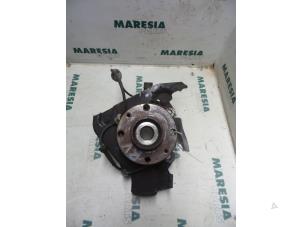 Used Knuckle, front right Lancia Ypsilon (843) 1.3 JTD 16V Multijet Price € 35,00 Margin scheme offered by Maresia Parts