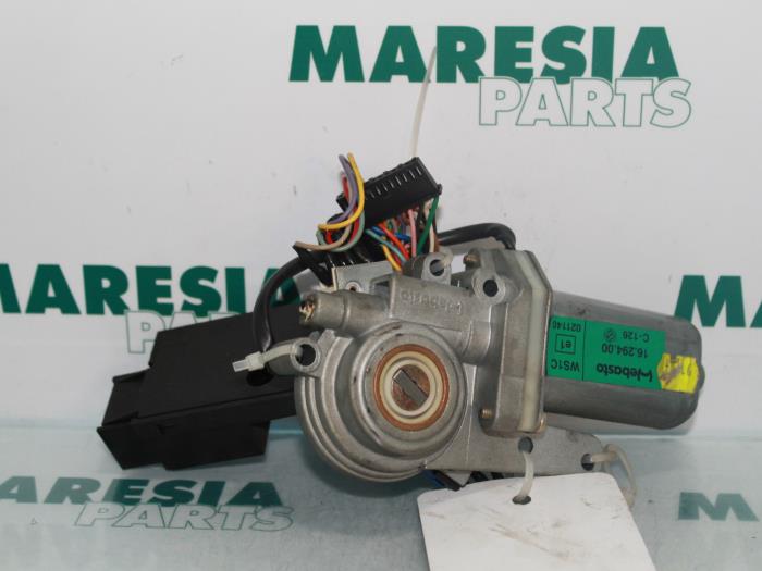Używane Silnik szyberdachu Fiat Marea Weekend (185BX/CX) 2.0 HLX 20V Cena € 25,00 Procedura marży oferowane przez Maresia Parts