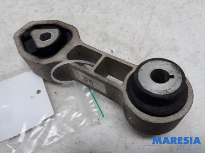 Used Engine mount Fiat 500 (312) 0.9 TwinAir 60 Price € 15,00 Margin scheme offered by Maresia Parts
