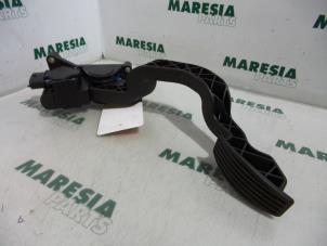 Gaspedalposition Sensor van een Fiat Stilo (192A/B) 1.6 16V 3-Drs. 2002