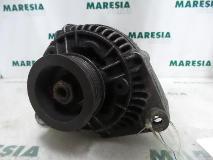 Begagnade Dynamo Alfa Romeo 155 (167) 1.8 Twin Spark Pris € 45,00 Marginaltabell erbjuds av Maresia Parts