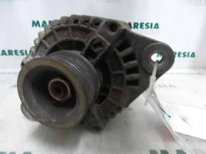 Begagnade Dynamo Alfa Romeo 155 (167) 1.6 Twin Spark 16V Pris € 40,00 Marginaltabell erbjuds av Maresia Parts
