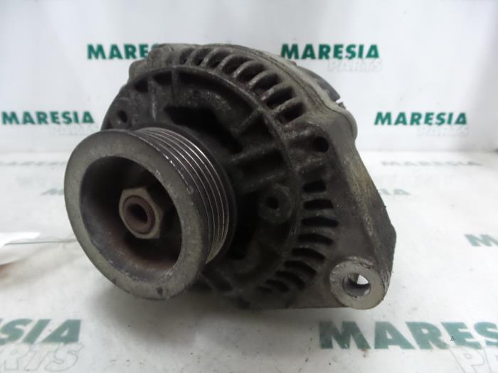 Używane Pradnica Alfa Romeo 155 (167) 1.7 Twin Spark Cena € 45,00 Procedura marży oferowane przez Maresia Parts