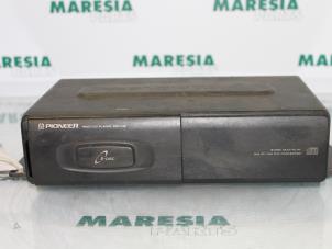Used CD changer Fiat Punto Cabriolet (176C) 90 ELX 1.6 Price € 35,00 Margin scheme offered by Maresia Parts