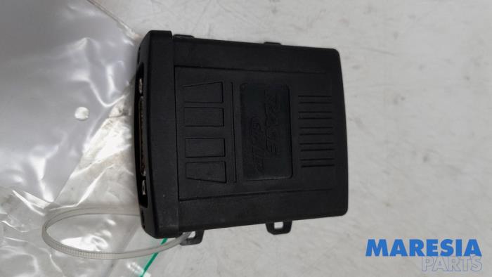 Używane Chip tuningowy Alfa Romeo Giulietta (940) 1.4 TB 16V MultiAir Cena na żądanie oferowane przez Maresia Parts