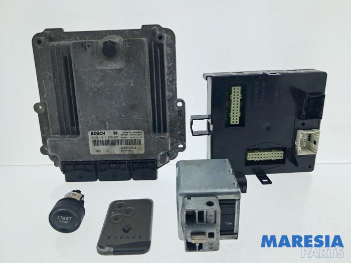 Used Engine management computer Renault Espace (JK) 2.0 dCi 16V 150 FAP Price € 300,00 Margin scheme offered by Maresia Parts