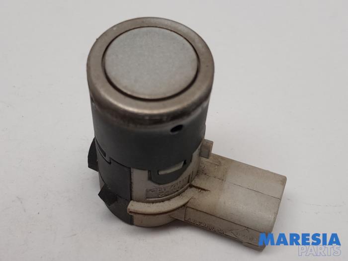 Usados Sensor PDC Renault Espace (JK) 2.0 dCi 16V 150 FAP Precio € 25,00 Norma de margen ofrecido por Maresia Parts
