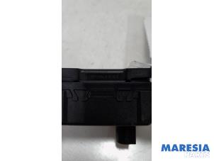 Esp computer from a Renault Espace (JK) 2.0 dCi 16V 150 FAP 2006