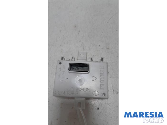 Gebrauchte Navigation Modul Renault Captur I (2R) 0.9 Energy TCE 12V Preis € 35,00 Margenregelung angeboten von Maresia Parts