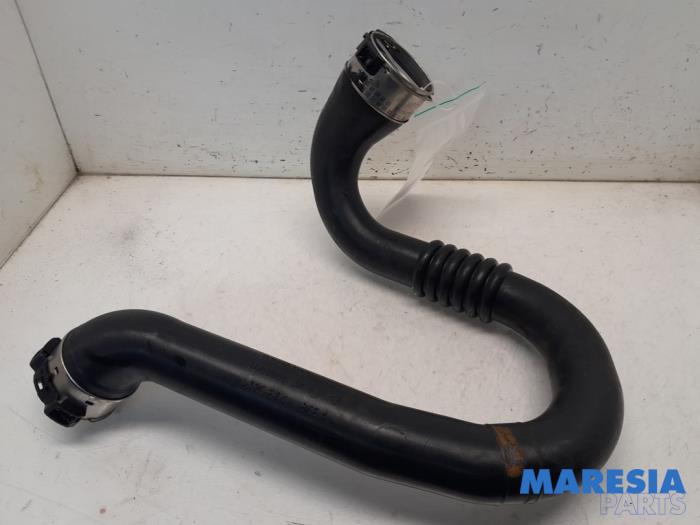 Gebrauchte Intercooler Rohr Renault Megane III Grandtour (KZ) 1.4 16V TCe 130 Preis € 30,00 Margenregelung angeboten von Maresia Parts