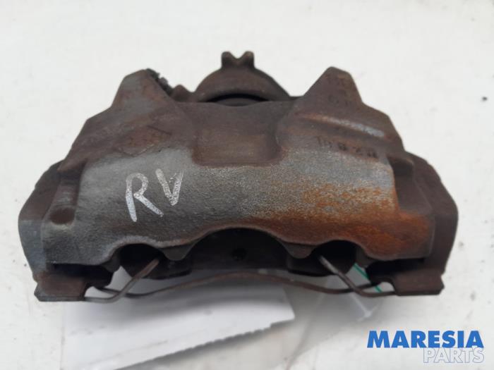 Gebrauchte Bremszange rechts vorne Renault Megane III Grandtour (KZ) 1.4 16V TCe 130 Preis € 25,00 Margenregelung angeboten von Maresia Parts