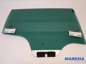 Usados Ventanilla de puerta de 4 puertas derecha detrás Lancia Delta (844) 1.4 T-Jet 16V 150 Precio € 35,00 Norma de margen ofrecido por Maresia Parts