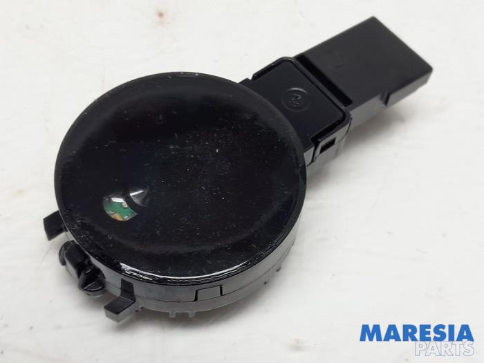 Begagnade Regnsensor Citroen C4 Cactus (0B/0P) 1.2 PureTech 82 12V Pris € 29,95 Marginaltabell erbjuds av Maresia Parts