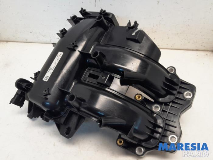Begagnade Insugsrör Fiat Punto III (199) 0.9 TwinAir Turbo 100 Pris € 85,00 Marginaltabell erbjuds av Maresia Parts