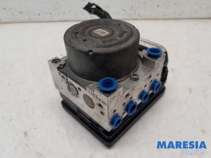 Begagnade ABS-pump Citroen C4 Cactus (0B/0P) 1.2 PureTech 82 12V Pris € 129,95 Marginaltabell erbjuds av Maresia Parts