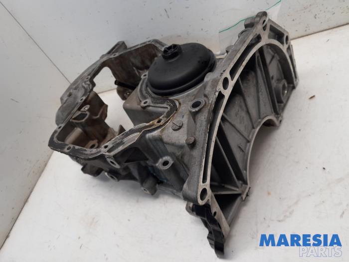 Usagé Couvercle carter Renault Clio IV (5R) 1.2 TCE 16V GT EDC Prix € 49,95 Règlement à la marge proposé par Maresia Parts