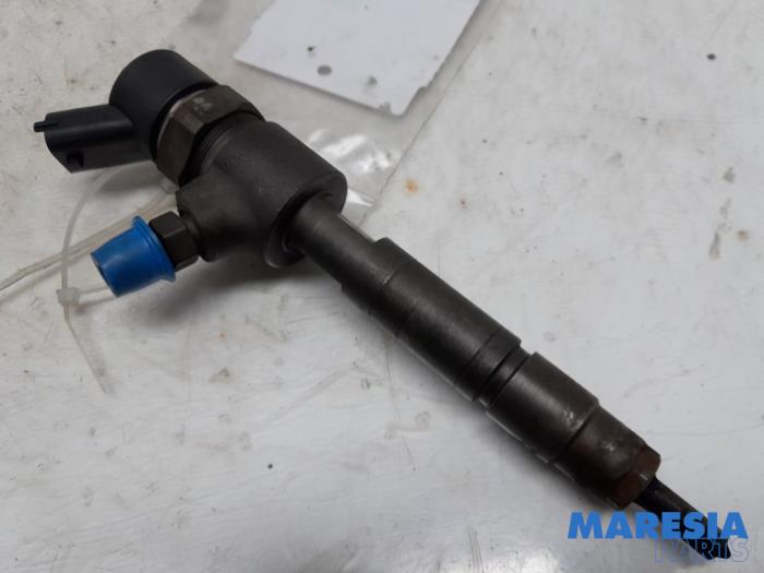 Usagé Injecteurs Alfa Romeo 147 (937) 1.9 JTD 115 Prix € 75,00 Règlement à la marge proposé par Maresia Parts