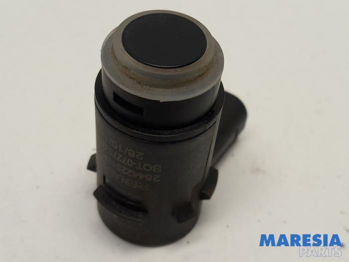Usados Sensor PDC Renault Twingo III (AH) 1.0 SCe 70 12V Precio € 20,00 Norma de margen ofrecido por Maresia Parts