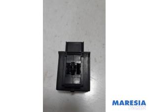 Computer, miscellaneous from a Peugeot 3008 I (0U/HU) 1.6 16V THP 155 2010