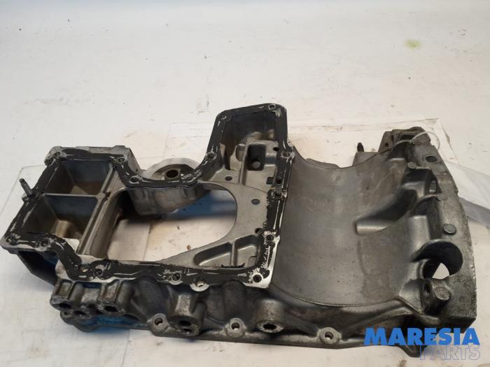 Usagé Couvercle carter Peugeot 208 I (CA/CC/CK/CL) 1.2 12V e-THP PureTech 110 Prix € 70,00 Règlement à la marge proposé par Maresia Parts
