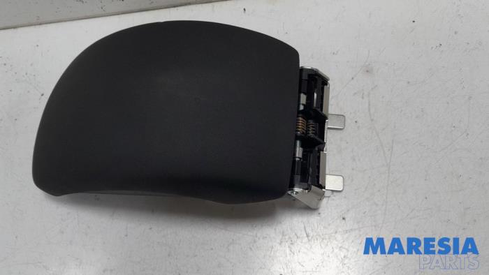 Begagnade Armstöd Citroen C4 Berline (NC) 1.4 16V VTi Pris € 50,00 Marginaltabell erbjuds av Maresia Parts