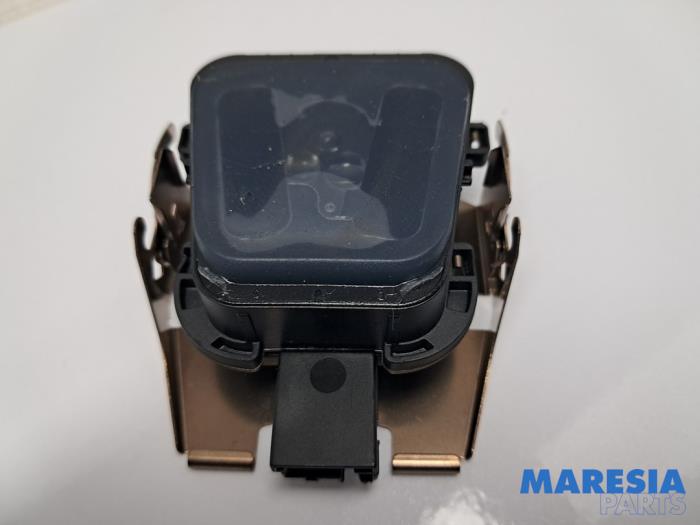 Begagnade Regnsensor Citroen C4 Berline (NC) 1.4 16V VTi Pris € 20,00 Marginaltabell erbjuds av Maresia Parts